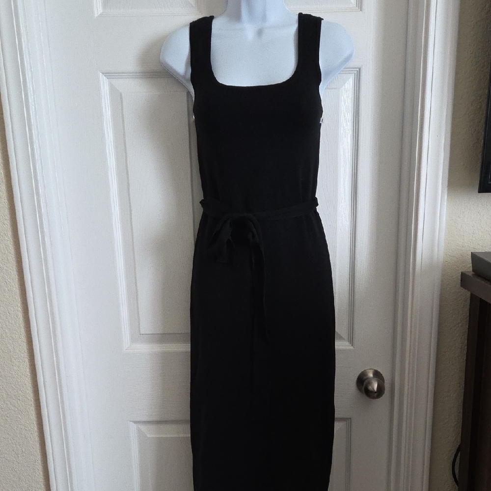 Lulu's Classic Black Midi Dress